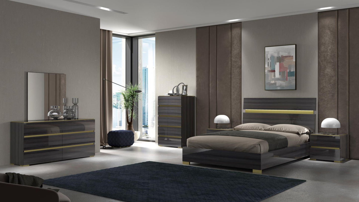 Yvette Bedroom Set